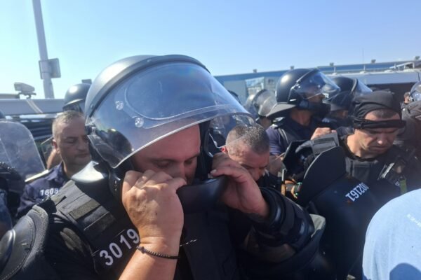 Синдикатите ще продължат с протестите срещу бюджета и кабинета “Радев”.