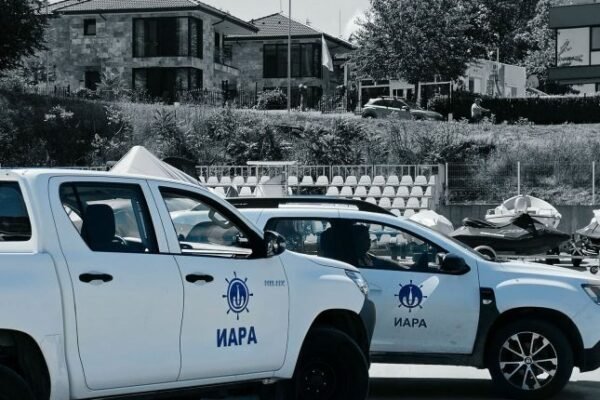 Иззетата от незаконна търговия риба е дарена на Зоопарк Варна.
