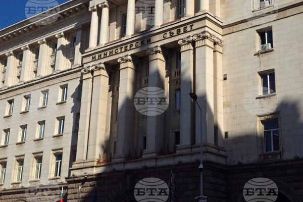 Правителството обсъжда компенсации за родители на деца, неприети в ясли.