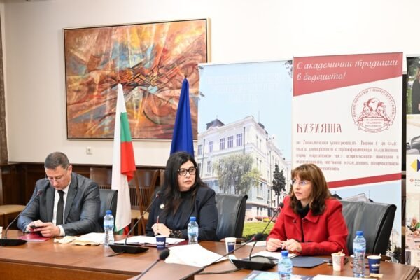 Социалният министър във Варна: AI променя пазара на труда