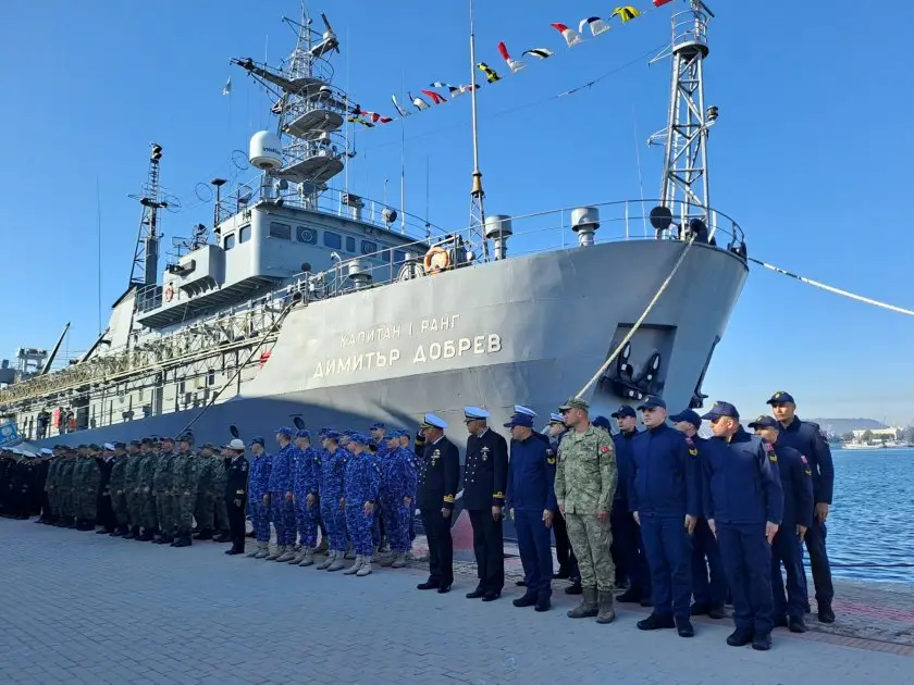 България отново застава начело на противоминната група в Черно море 