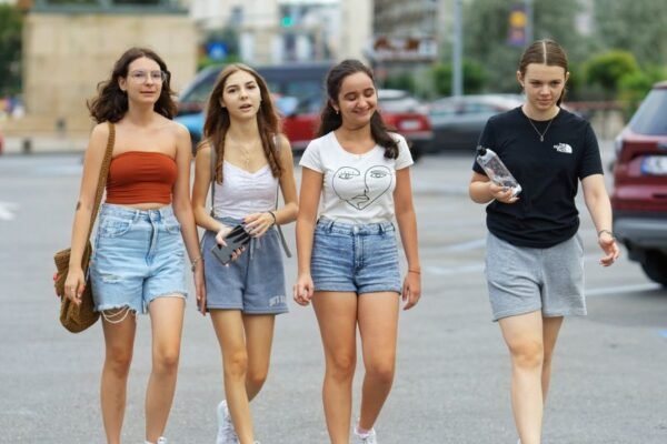 Варна дава думата на младите: Избират 10 представители в общински съвет