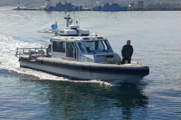 Дронове поразиха два кораба край Бяла, ранени моряци пристигнаха във Варна